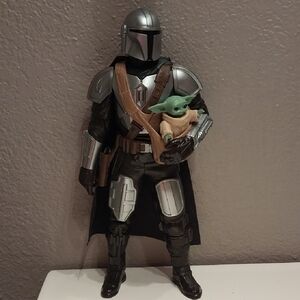 Star Wars Mandalorian and Baby Yoda Figure